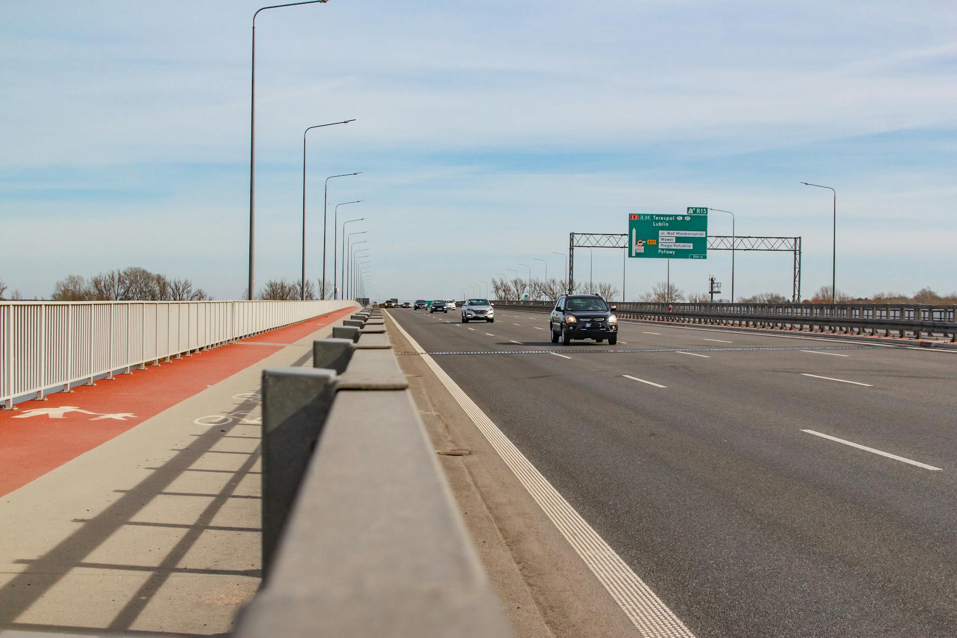 Podpisanie umowy na inwestycje drogowe w Zamościu za ponad 28 mln zł